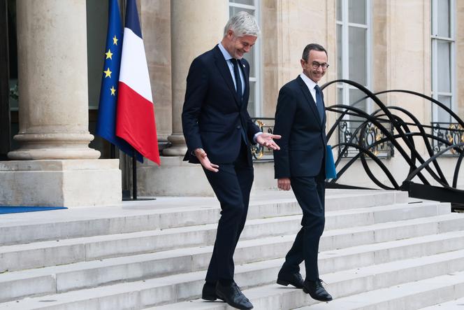 Laurent Wauquiez, chef de file des députés LR à l’Assemblée, et Bruno Retailleau, le président du parti LR, à l’Elysée, le 10 octobre 2025. CYRIL BITTON/DIVERGENCE POUR «LE MONDE»
