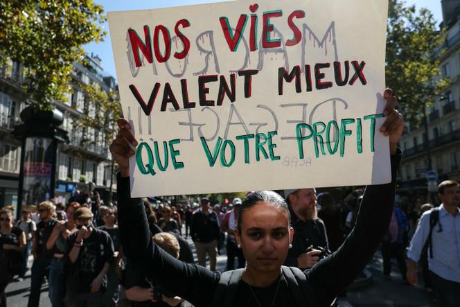 Lors de la mobilisation contre l’« austérité », à l’appel de l’intersyndicale, à Paris, le 18 septembre 2025. ALAIN JOCARD/AFP
