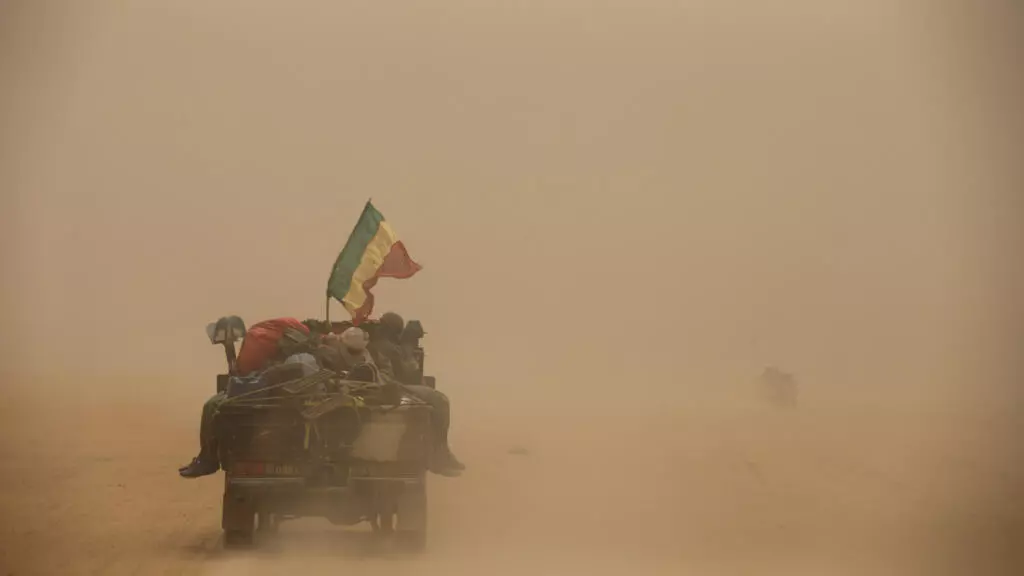 [Image d'illustration] Un convoi de l'armée malienne entre Anefis et Gao, le 26 juillet 2013.