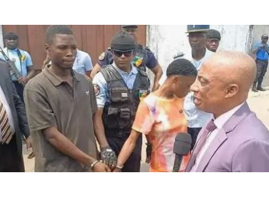 Photo: Le procureur André Oko Ngakala face au péché infantile d’un Etat sauvage