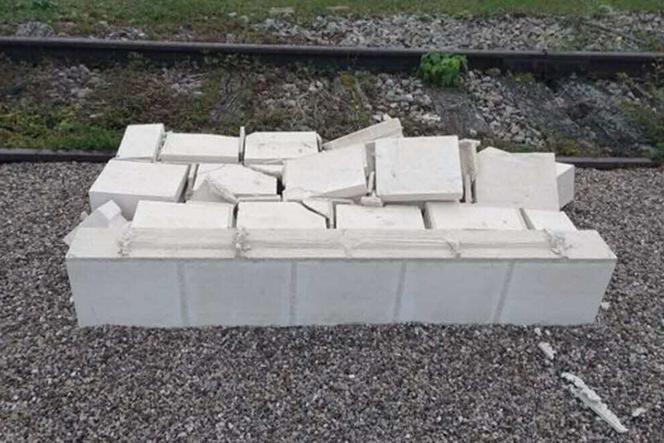 Le mémorial de la Shoah de Montigny-Lengrain (Aisne), détruit, le 19 octobre 2025. PREFECTURE DE L’AISNE
